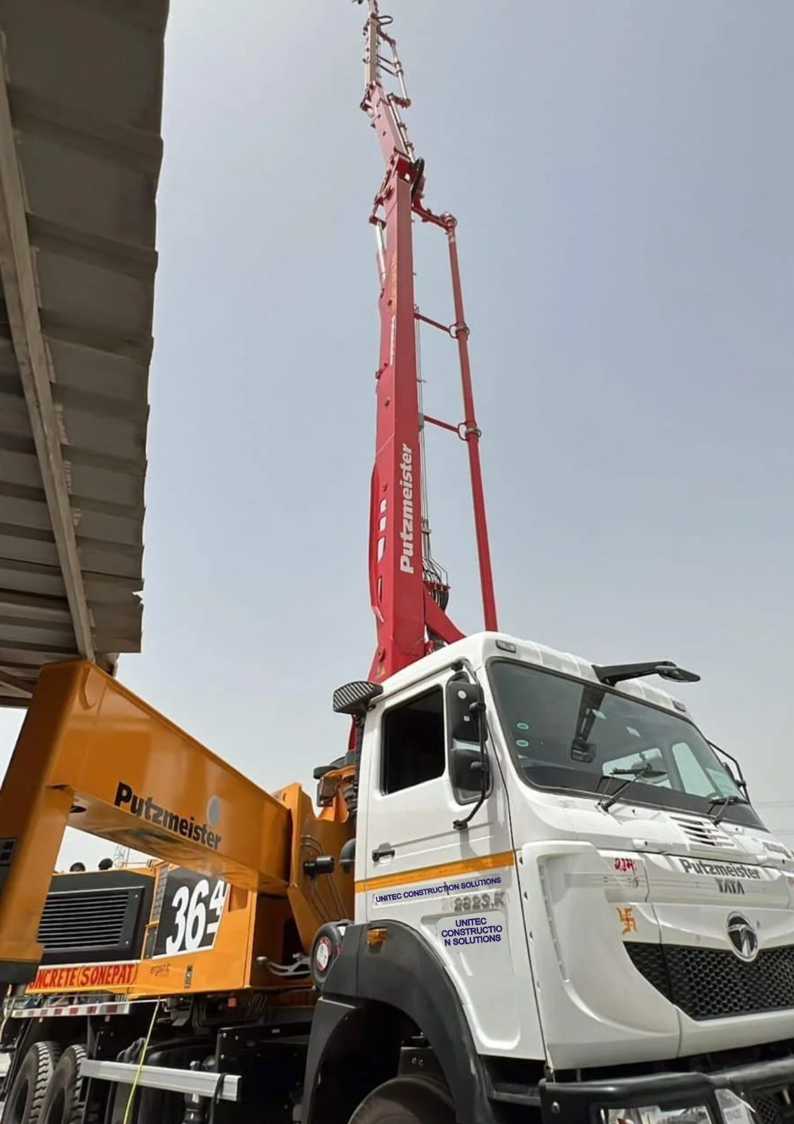 Heat pump air conditioners for eco-friendly cooling